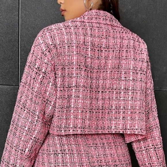 Chic Pink Plaid Tweed Jacket 200.00 ‼️FINAL SALE - Picture 5 of 8